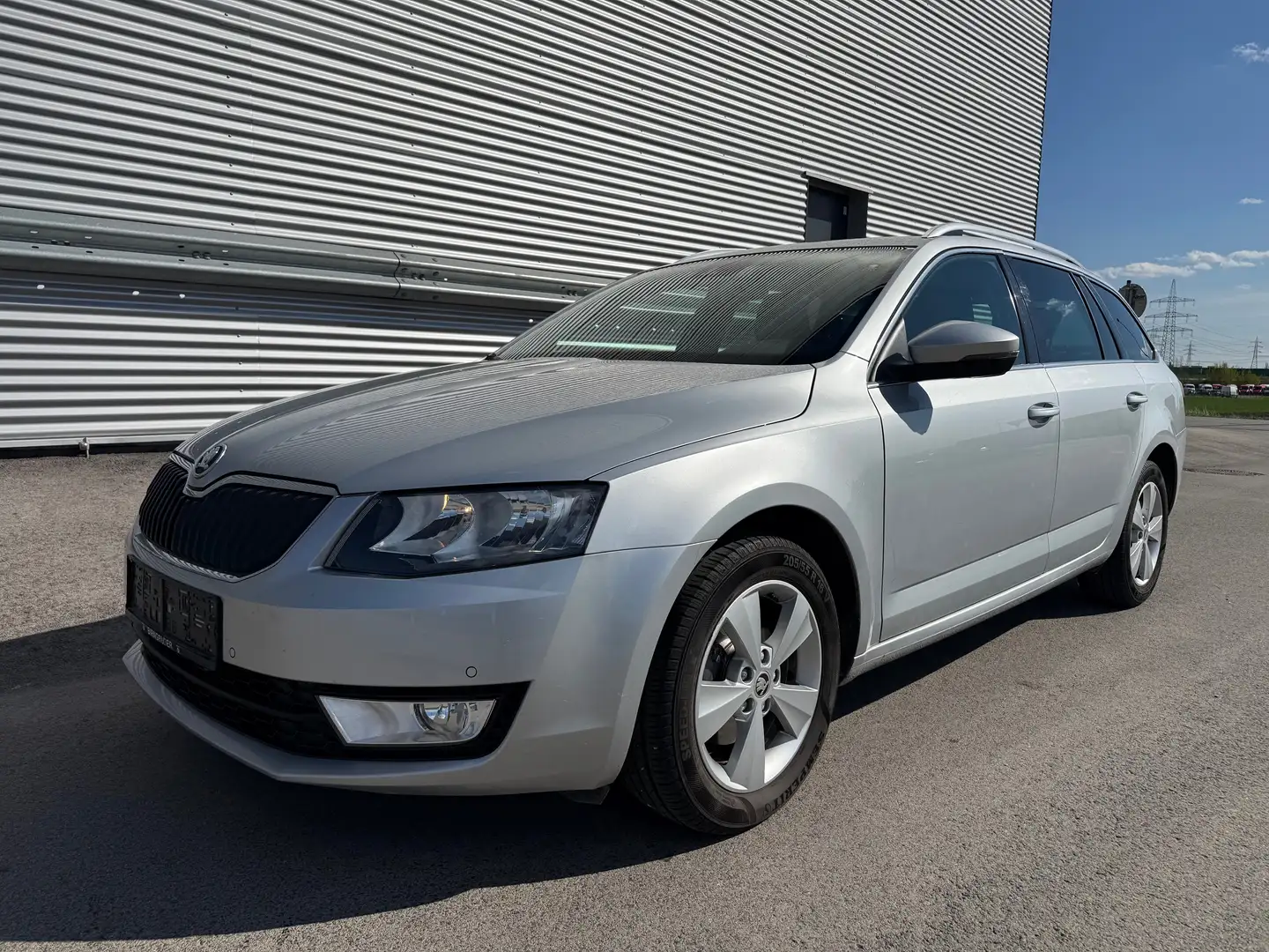 Skoda Octavia Kombi 2,0 Elegance TDI Green tec ID:77 Silber - 2