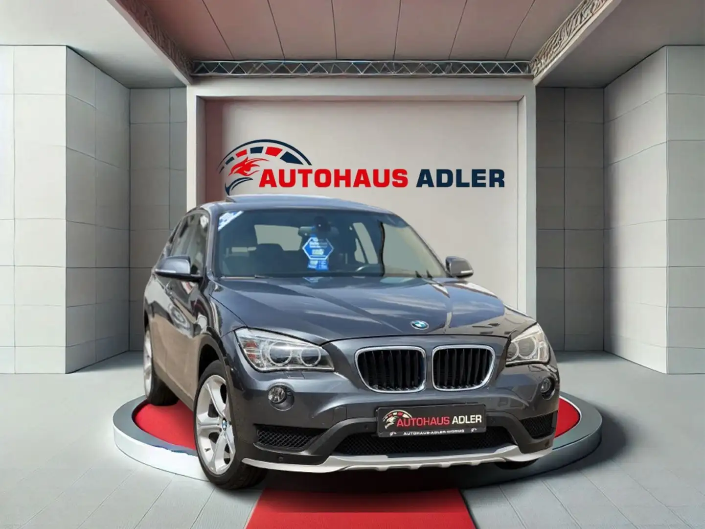 BMW X1 xDrive 20i*2HD*AUTOM*PANO*KAMERA*NAVI*PDC*SH* Grau - 1