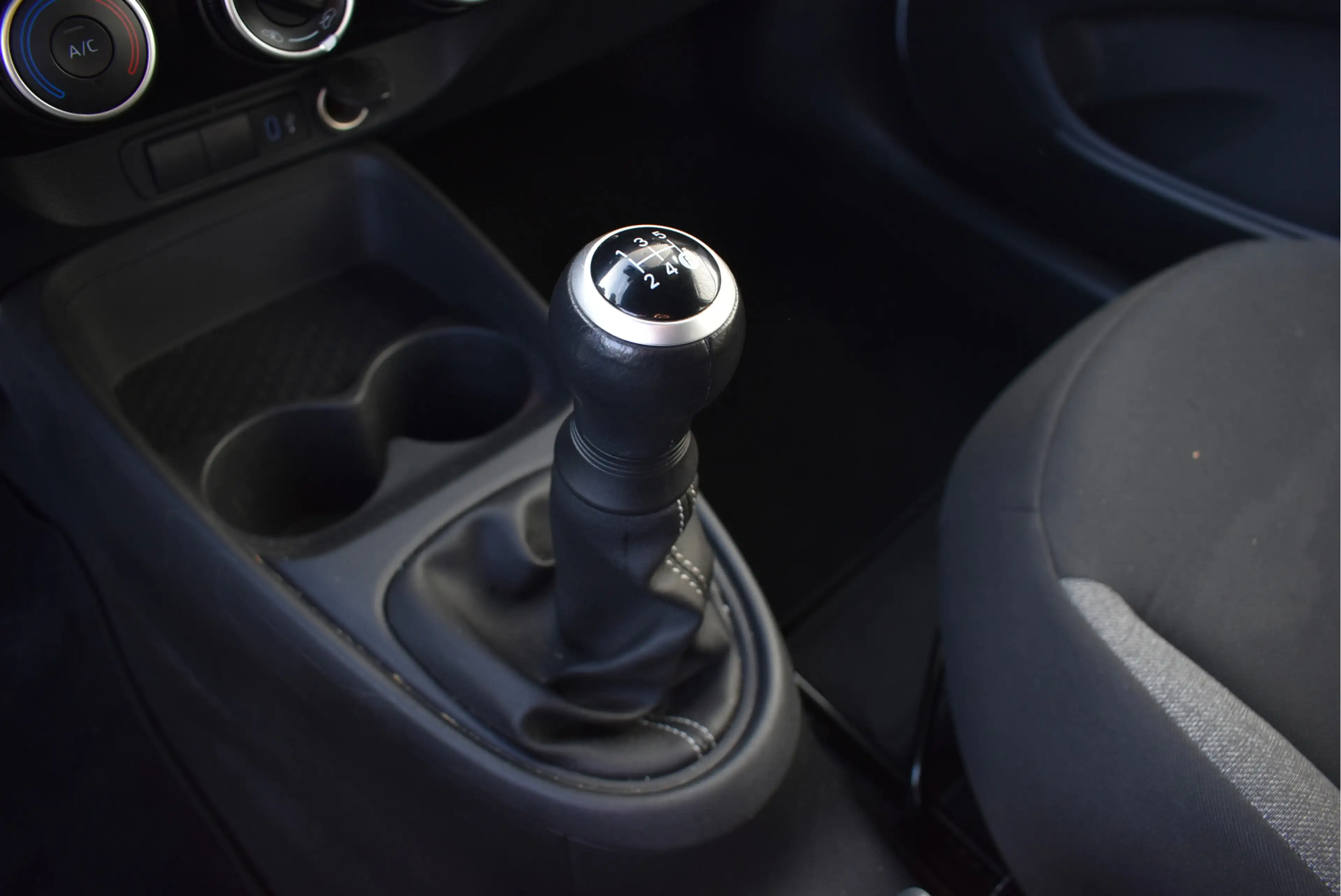 Toyota Aygo X 1.0 VVT-i MT Play NL-auto, Adaptive cruise, Camera — photo 30