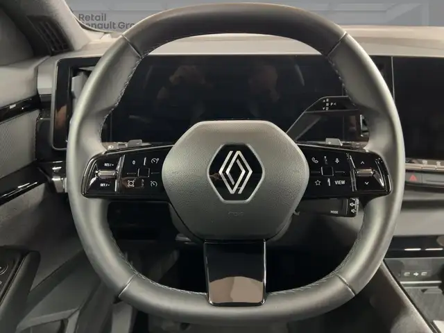 Renault Austral view 11