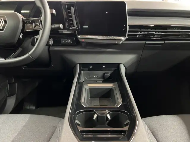 Renault Austral view 12
