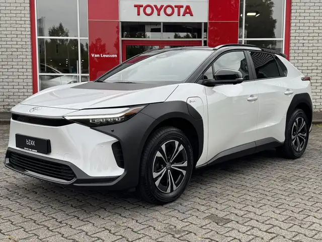 Toyota bZ4X DYNAMIC 71 KWH BI-TONE NIEUW & DIRECT LEVERBAAR!!!
