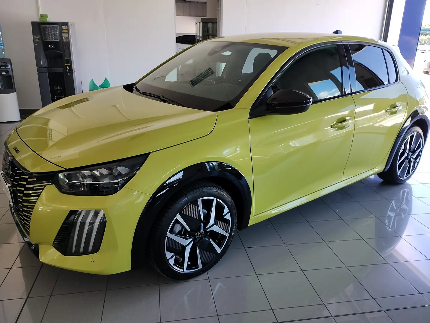 Peugeot 208 208 II 2023 1.2 puretech GT 100 CV Jaune - 1