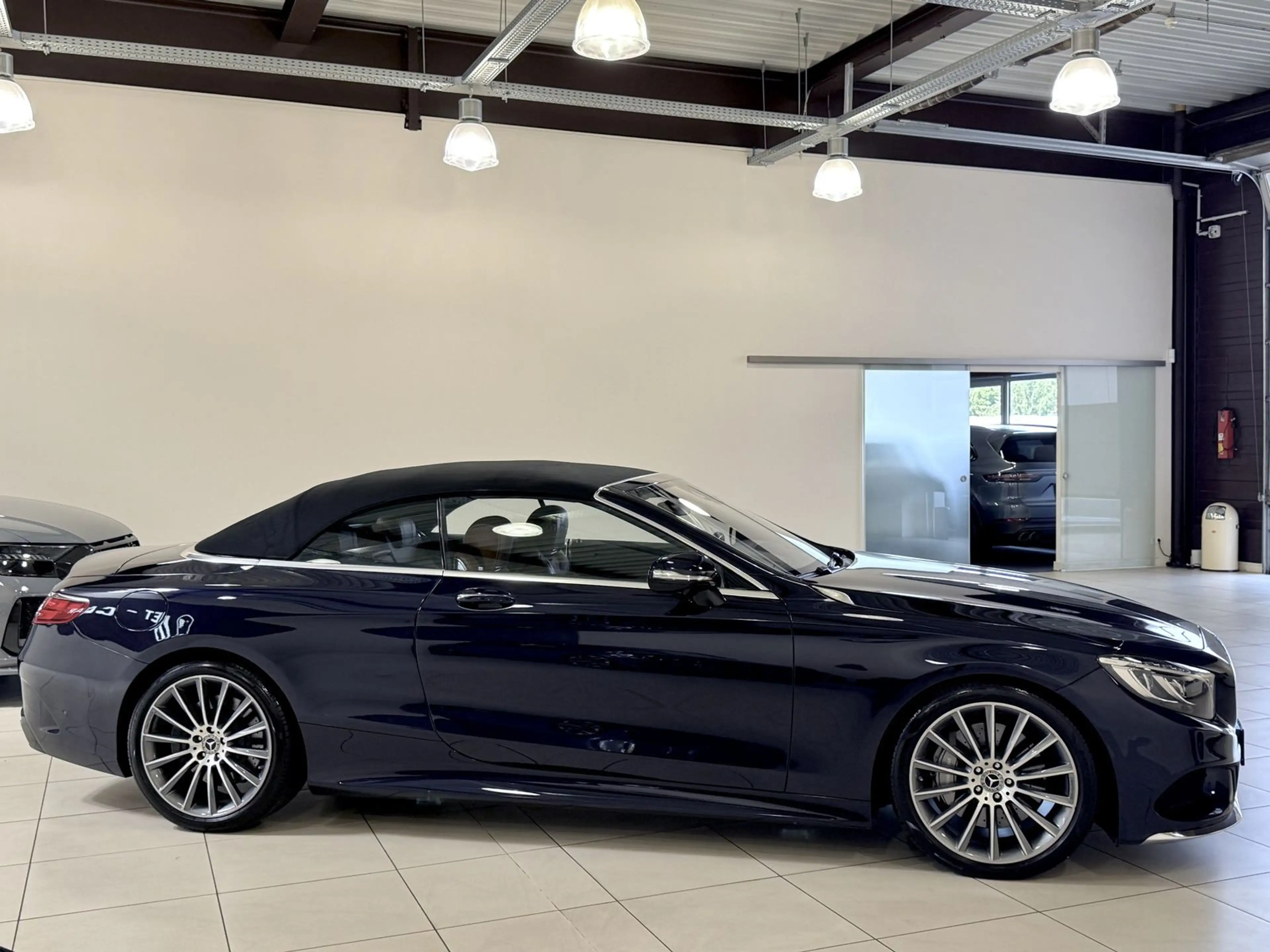 Mercedes-Benz S 500 Cabriolet AMG Line *Exclusive-HUD-360°-20" — photo 5