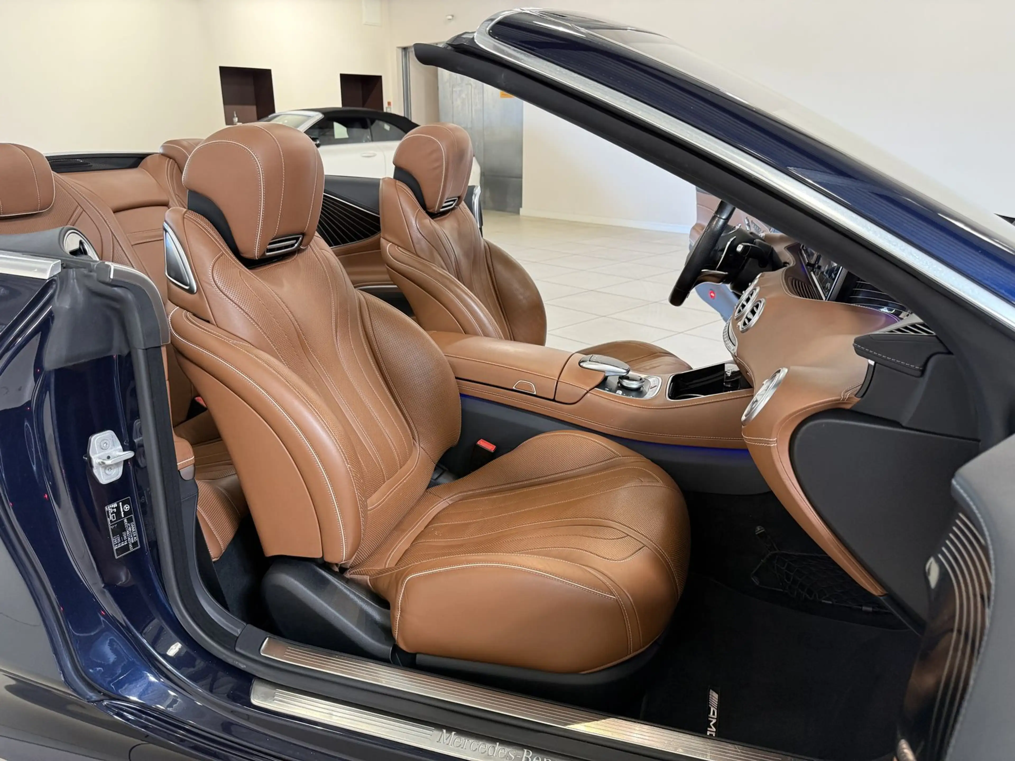 Mercedes-Benz S 500 Cabriolet AMG Line *Exclusive-HUD-360°-20" — photo 9