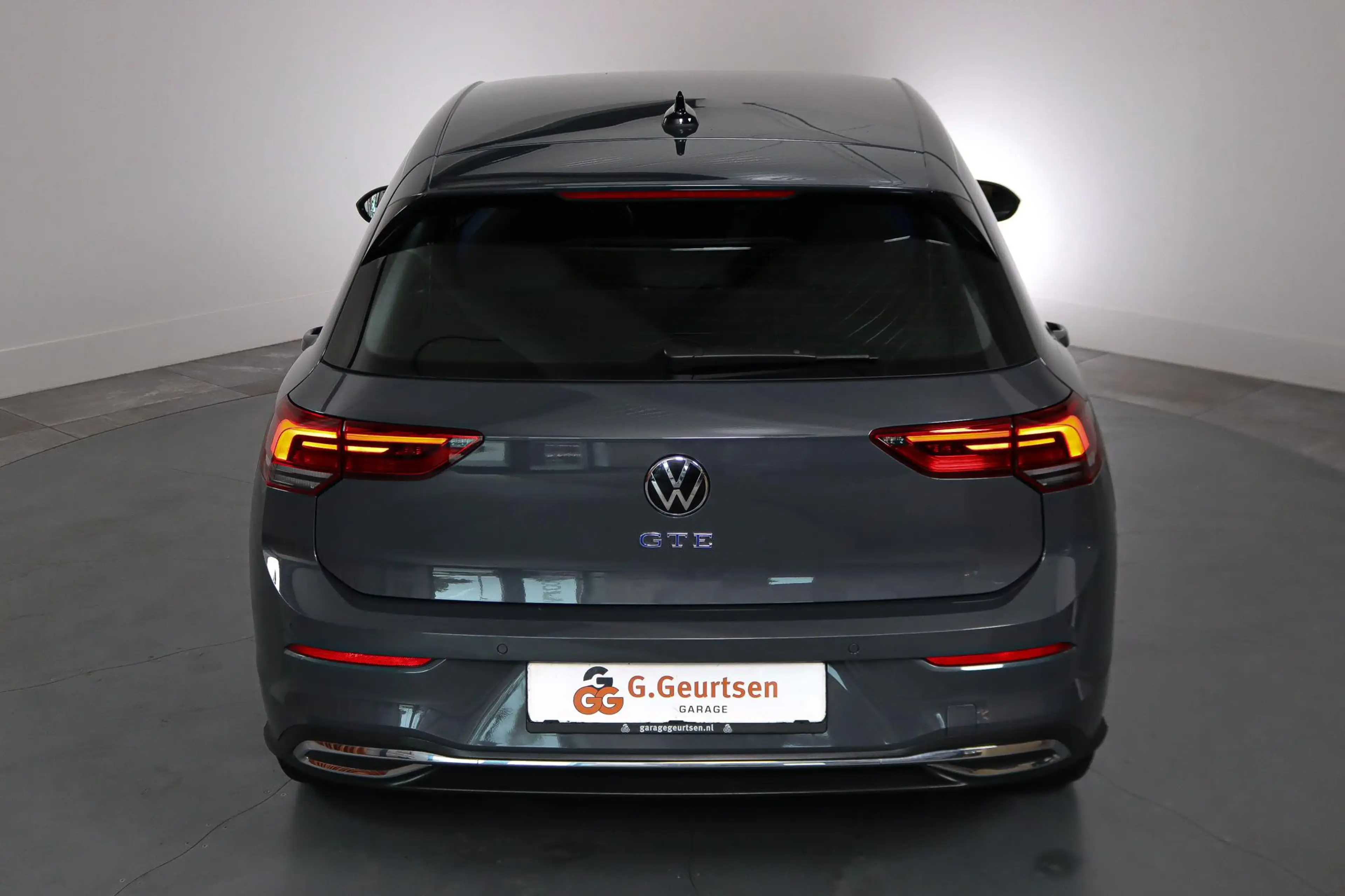 Volkswagen Golf GTE 1.4 eHybrid — photo 14