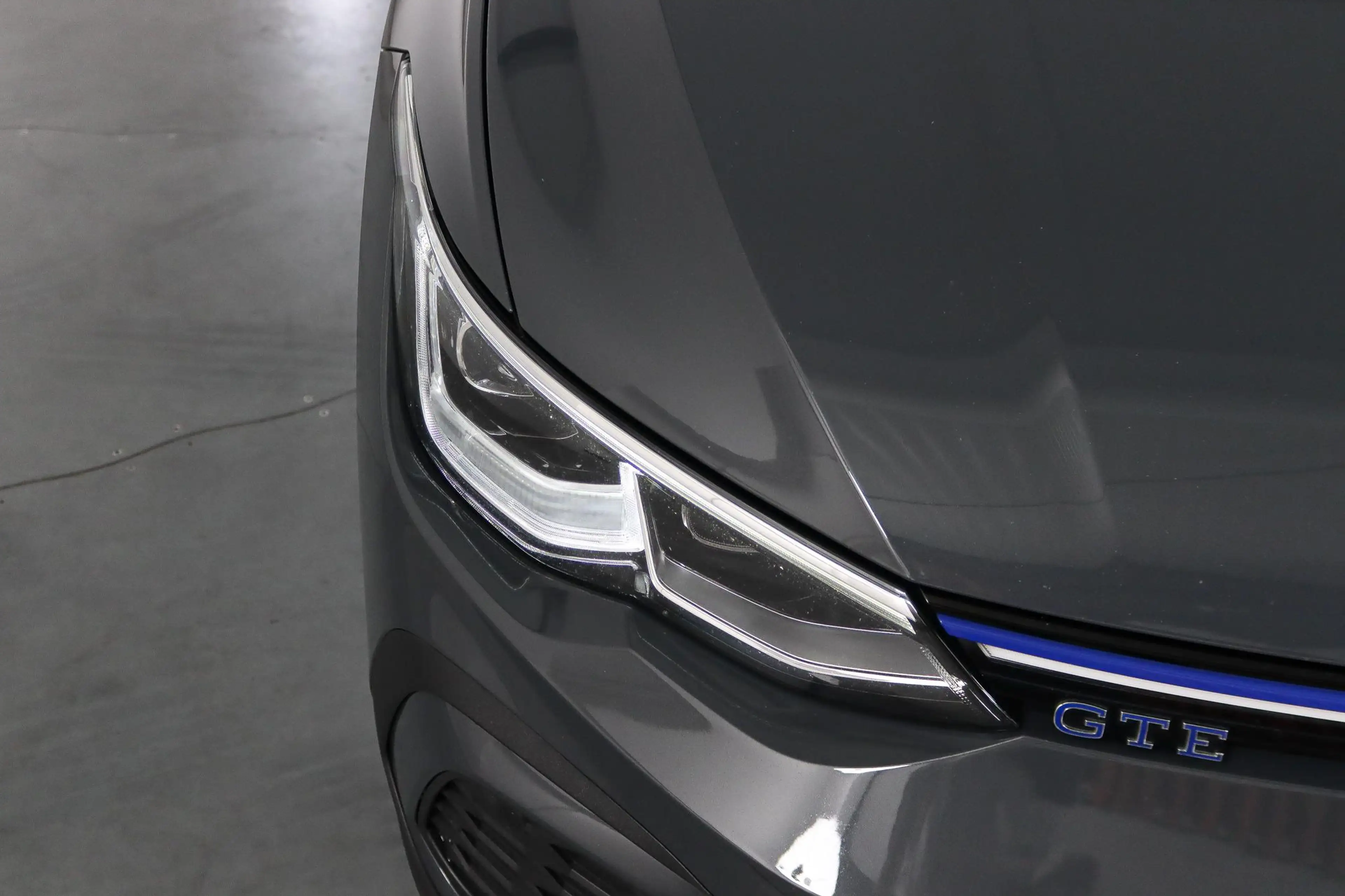 Volkswagen Golf GTE 1.4 eHybrid — photo 9