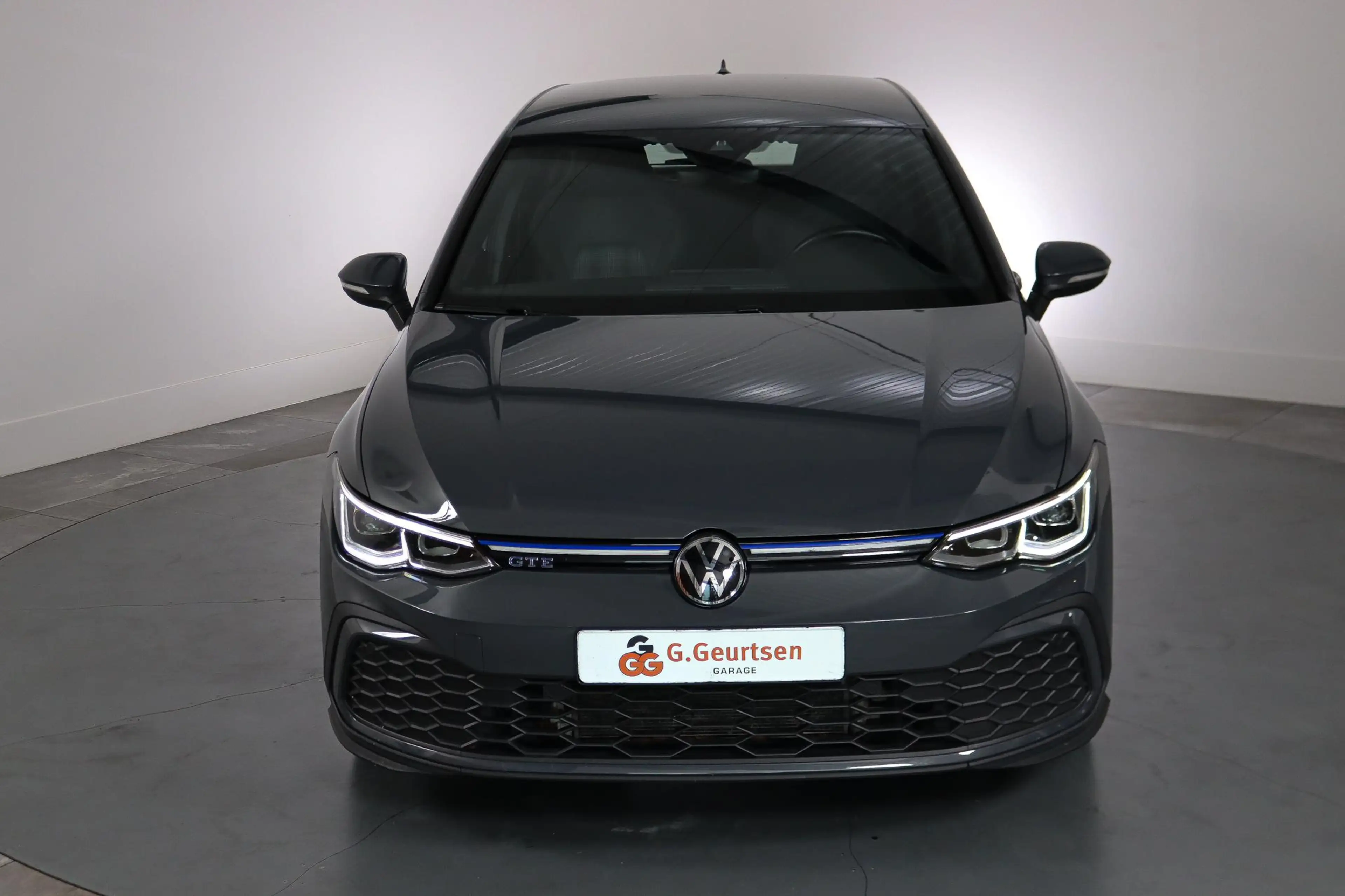 Volkswagen Golf GTE 1.4 eHybrid — photo 13