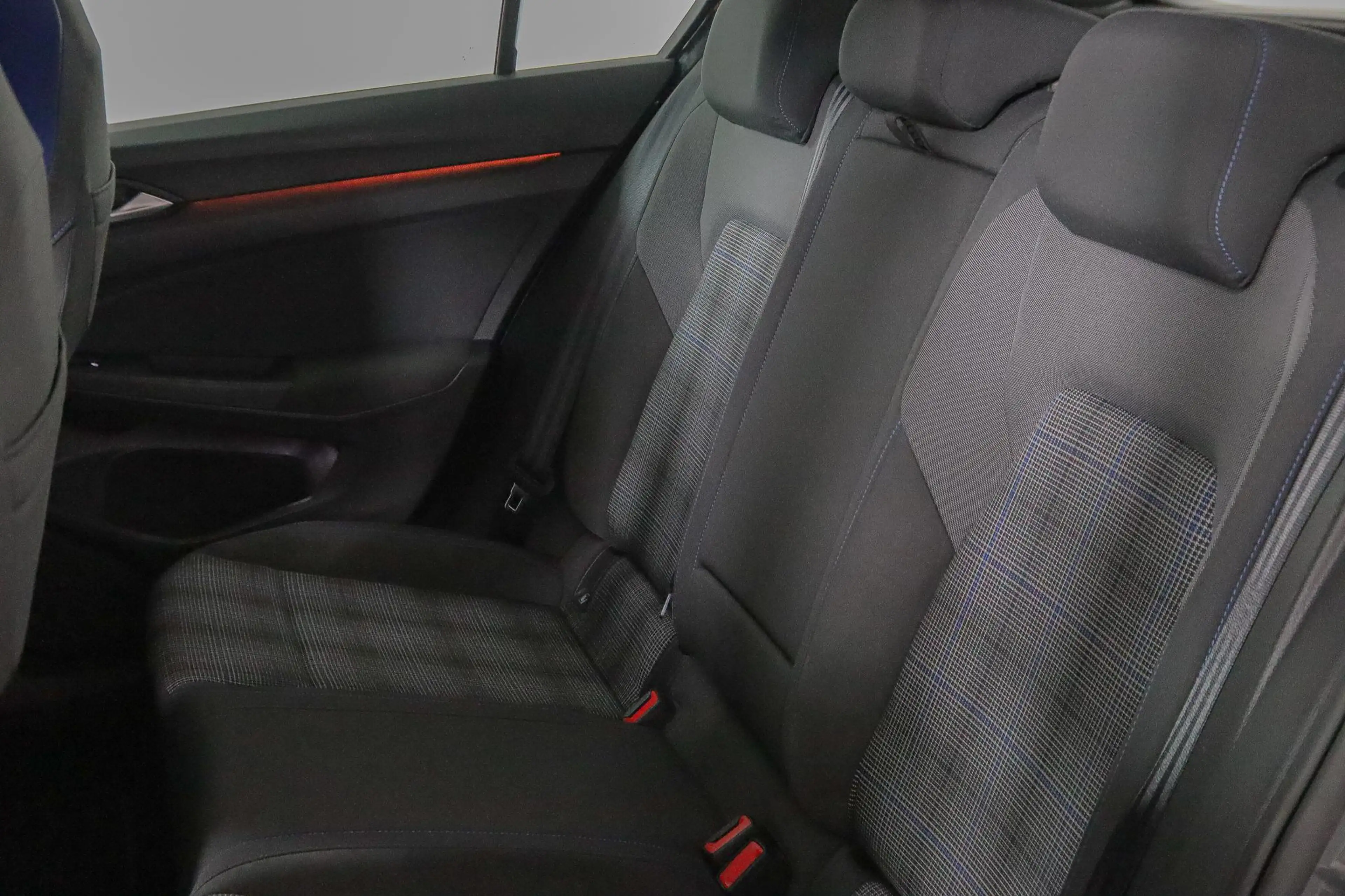 Volkswagen Golf GTE 1.4 eHybrid — photo 5