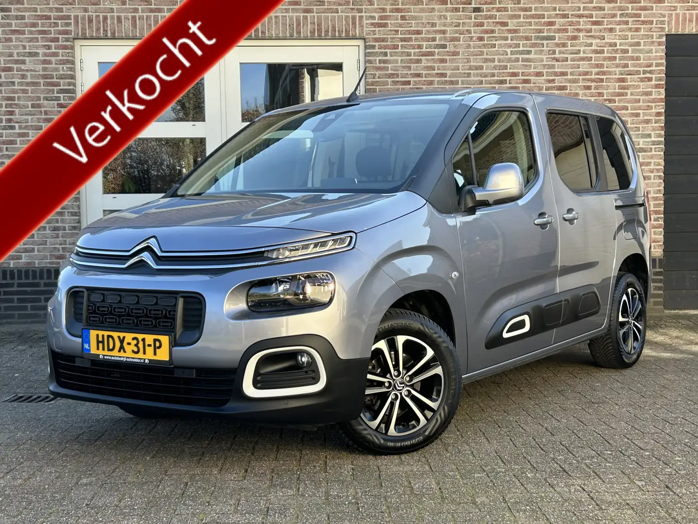 Citroen Berlingo 1.2 PureTech Live 110 Navi Clima 5 pers. Grijs - 1