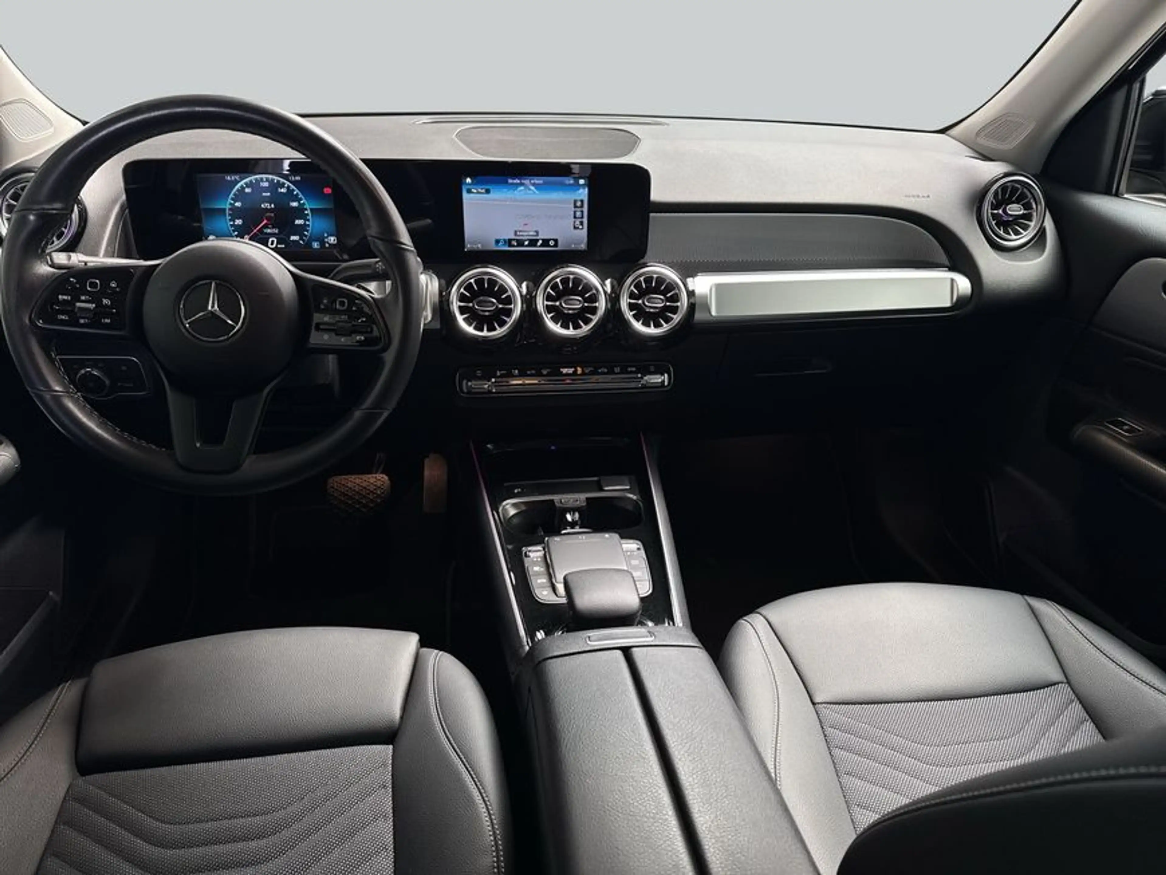 Mercedes-Benz GLB 200 GLB — photo 13