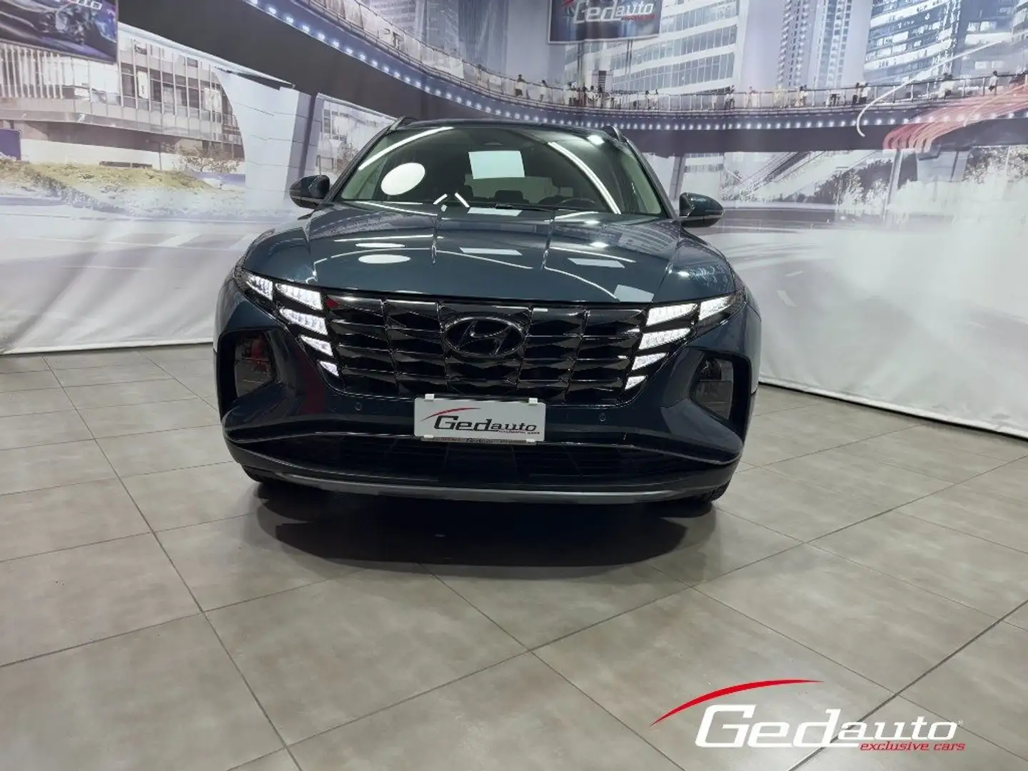Hyundai TUCSON 1.6 CRDI XLine FULL-LED NAVI Gris - 1