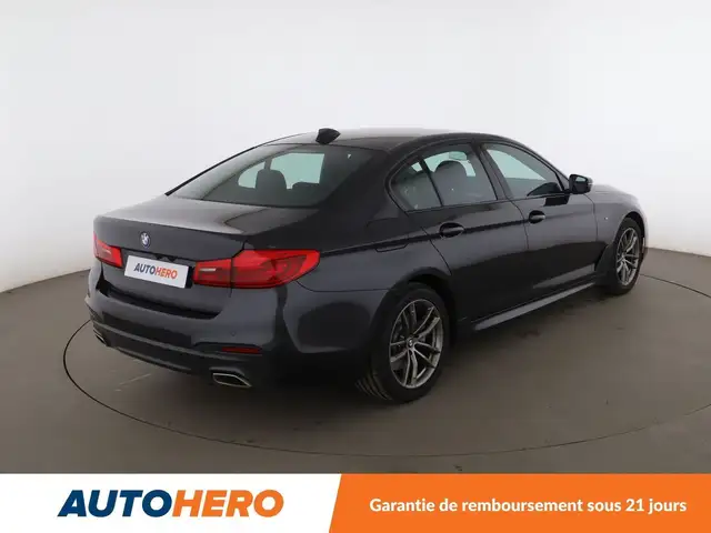 BMW 5 Series view 6