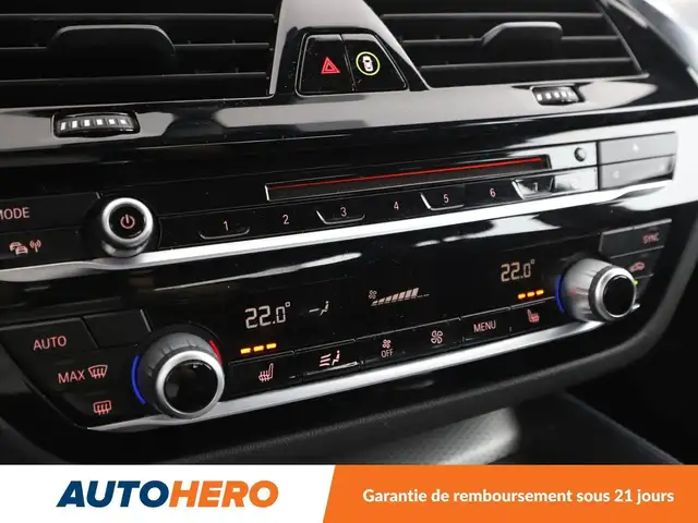 BMW 5 Series view 24
