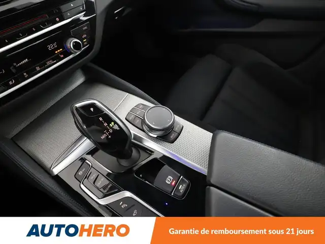 BMW 5 Series view 25