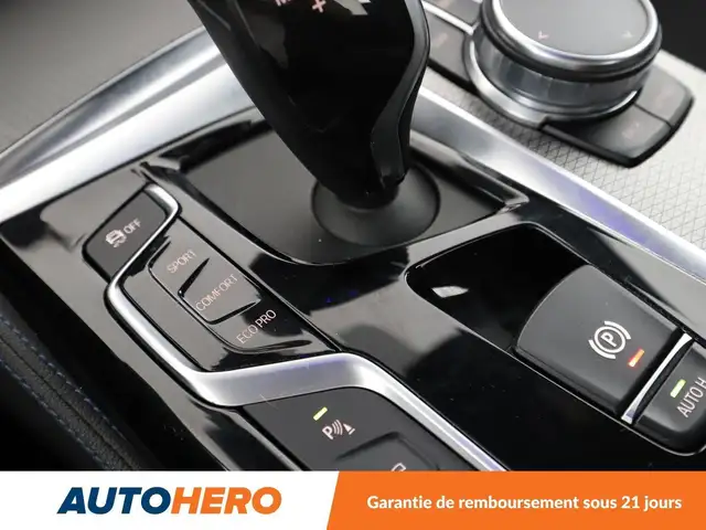 BMW 5 Series view 26