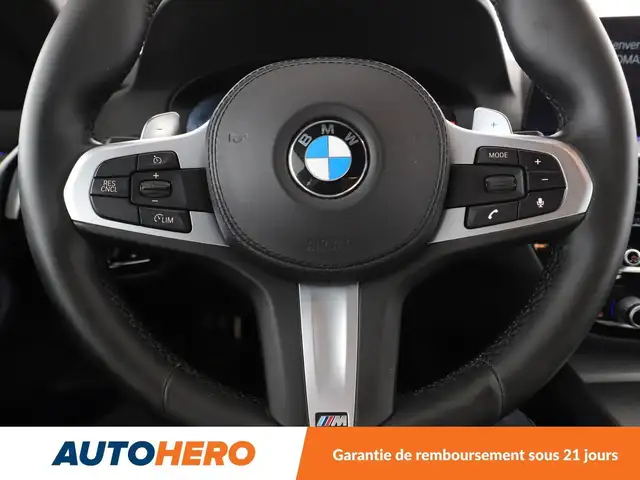 BMW 5 Series view 19