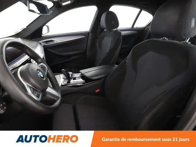 BMW 5 Series view 10