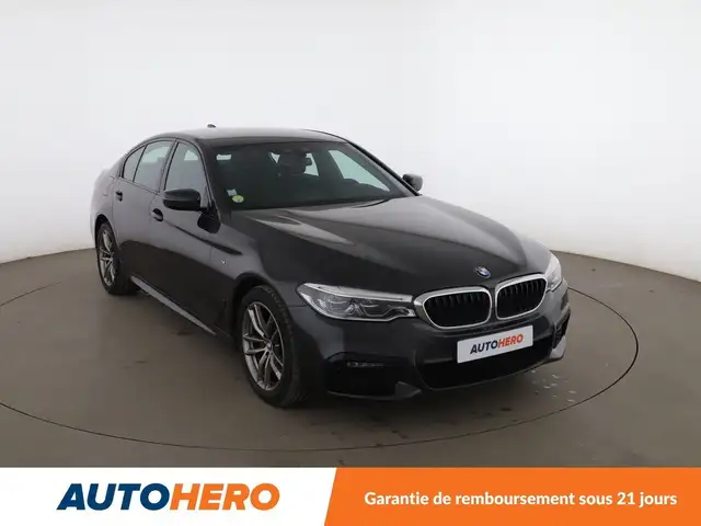 BMW 5 Series view 8