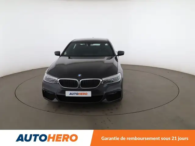 BMW 5 Series view 9