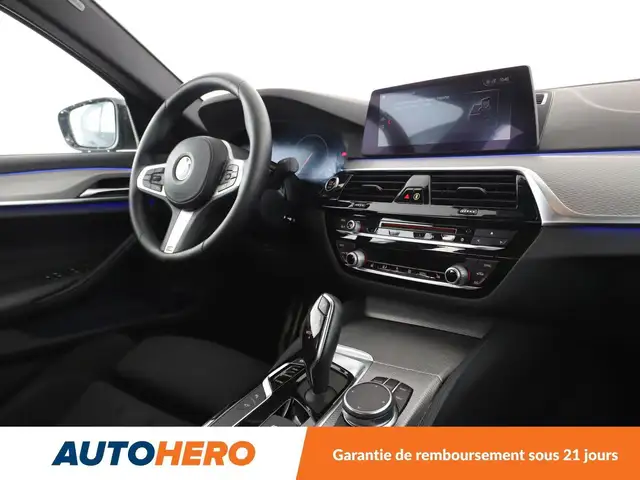 BMW 5 Series view 13
