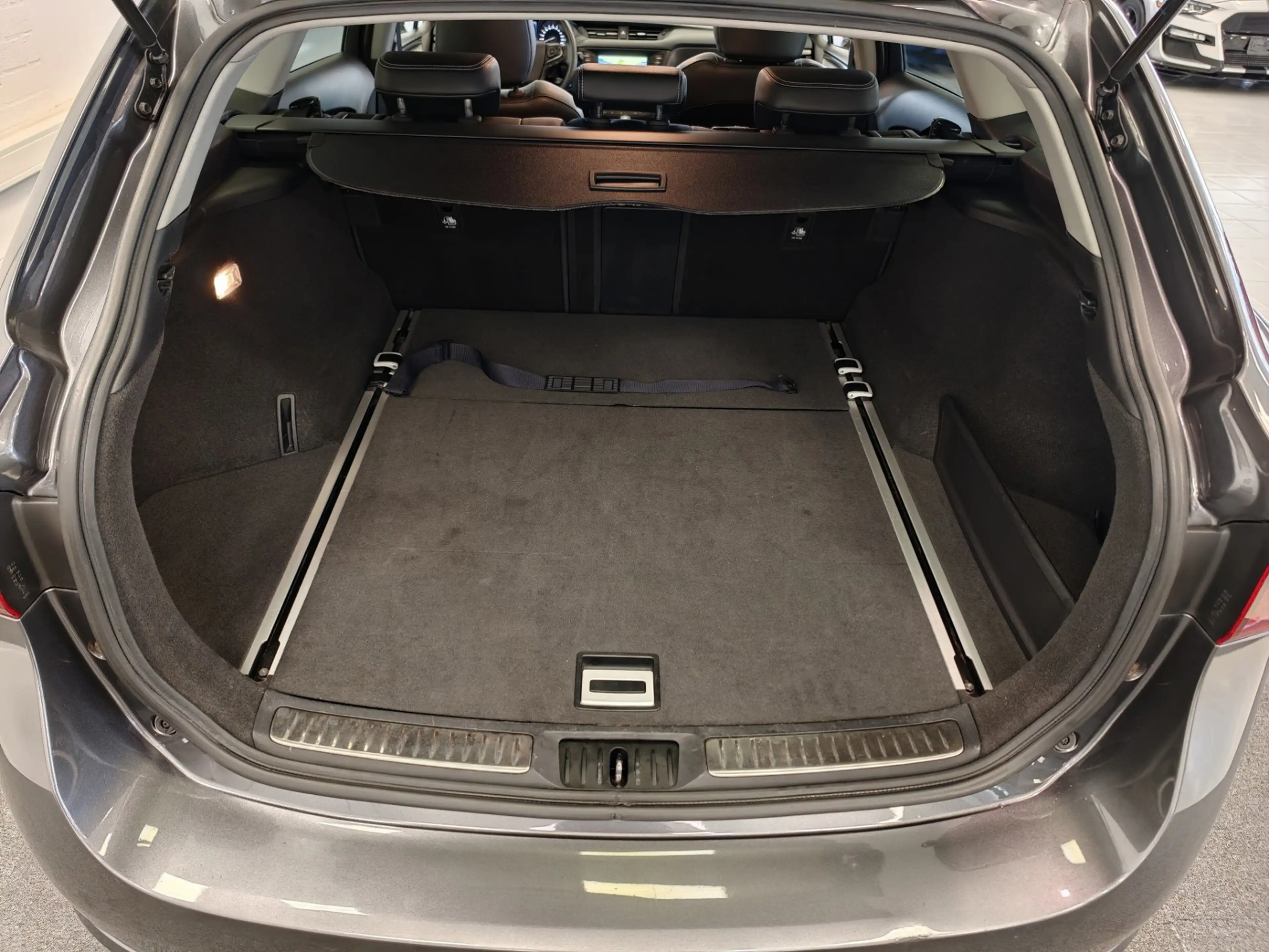 Toyota Avensis Touring Sports 1.8 VVT-i Lease Pro Automaat Trekha — photo 12