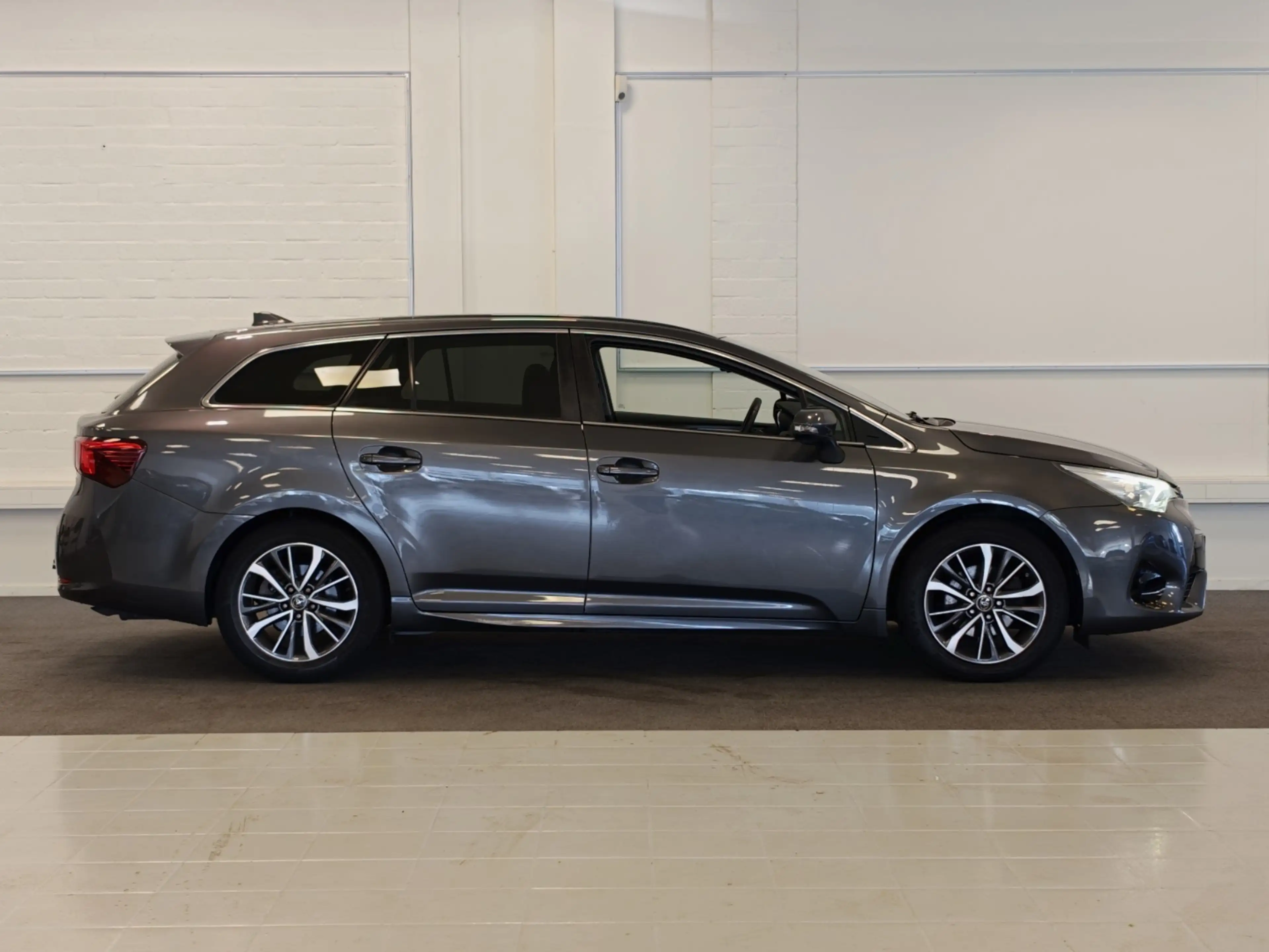 Toyota Avensis Touring Sports 1.8 VVT-i Lease Pro Automaat Trekha — photo 5