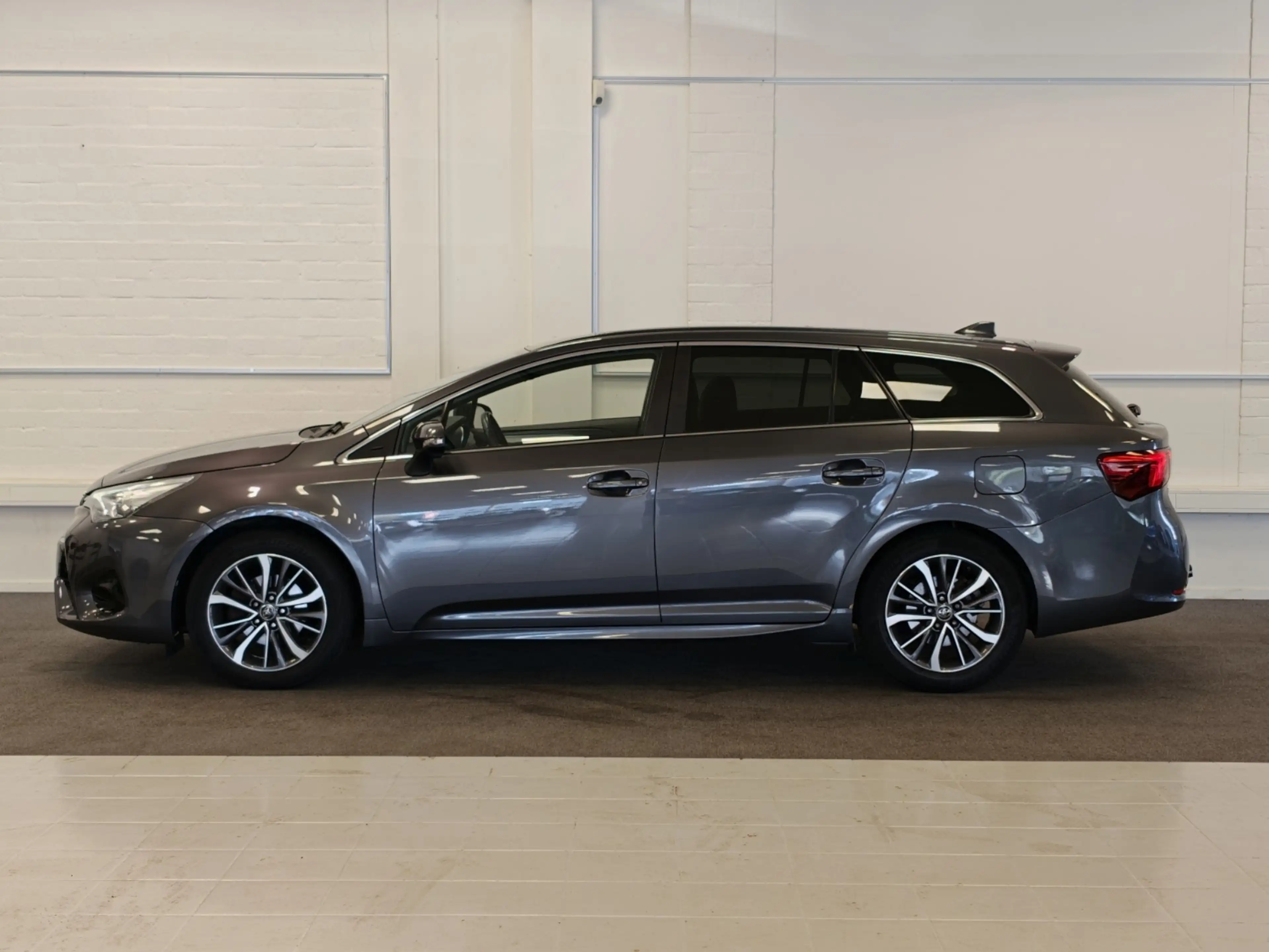 Toyota Avensis Touring Sports 1.8 VVT-i Lease Pro Automaat Trekha — photo 4
