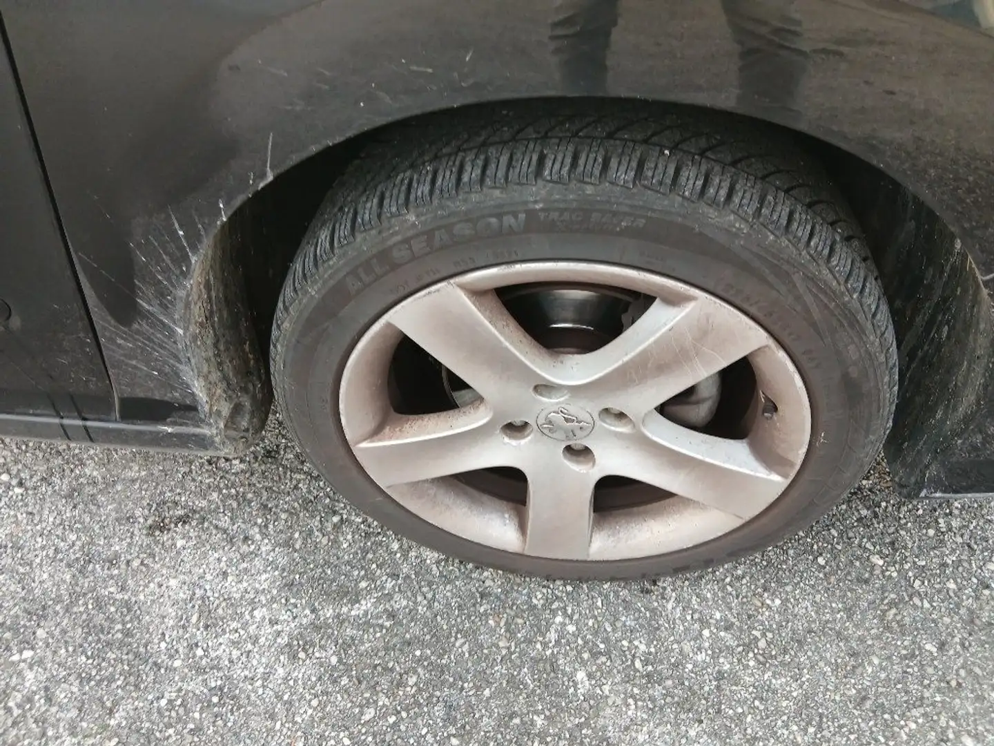 Peugeot 308 1.6 HDi 110CV 5p. (5 Marce) Zwart - 2