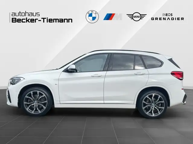 BMW X1 view 3