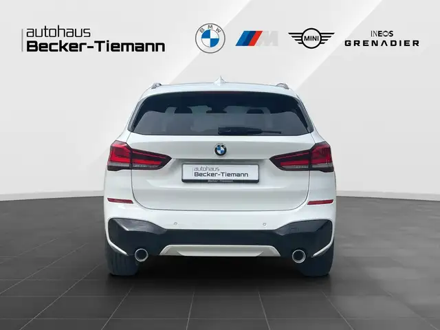 BMW X1 view 5