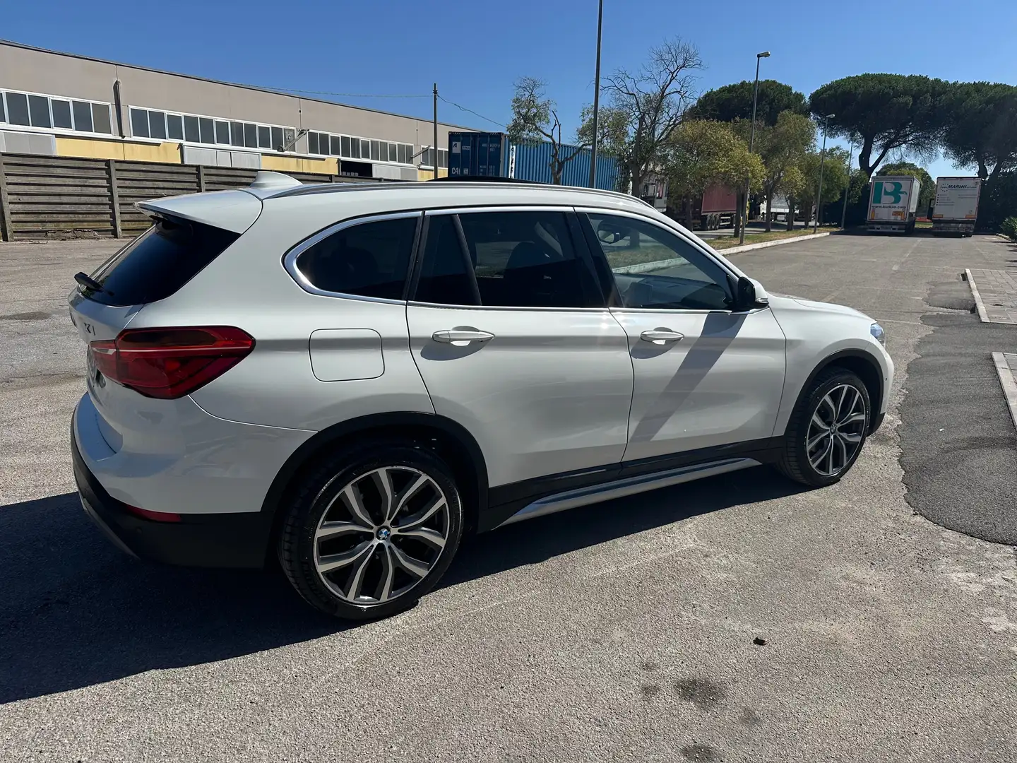 BMW X1 X1 F48 sdrive18d xLine auto tetto pelle navi Fehér - 2