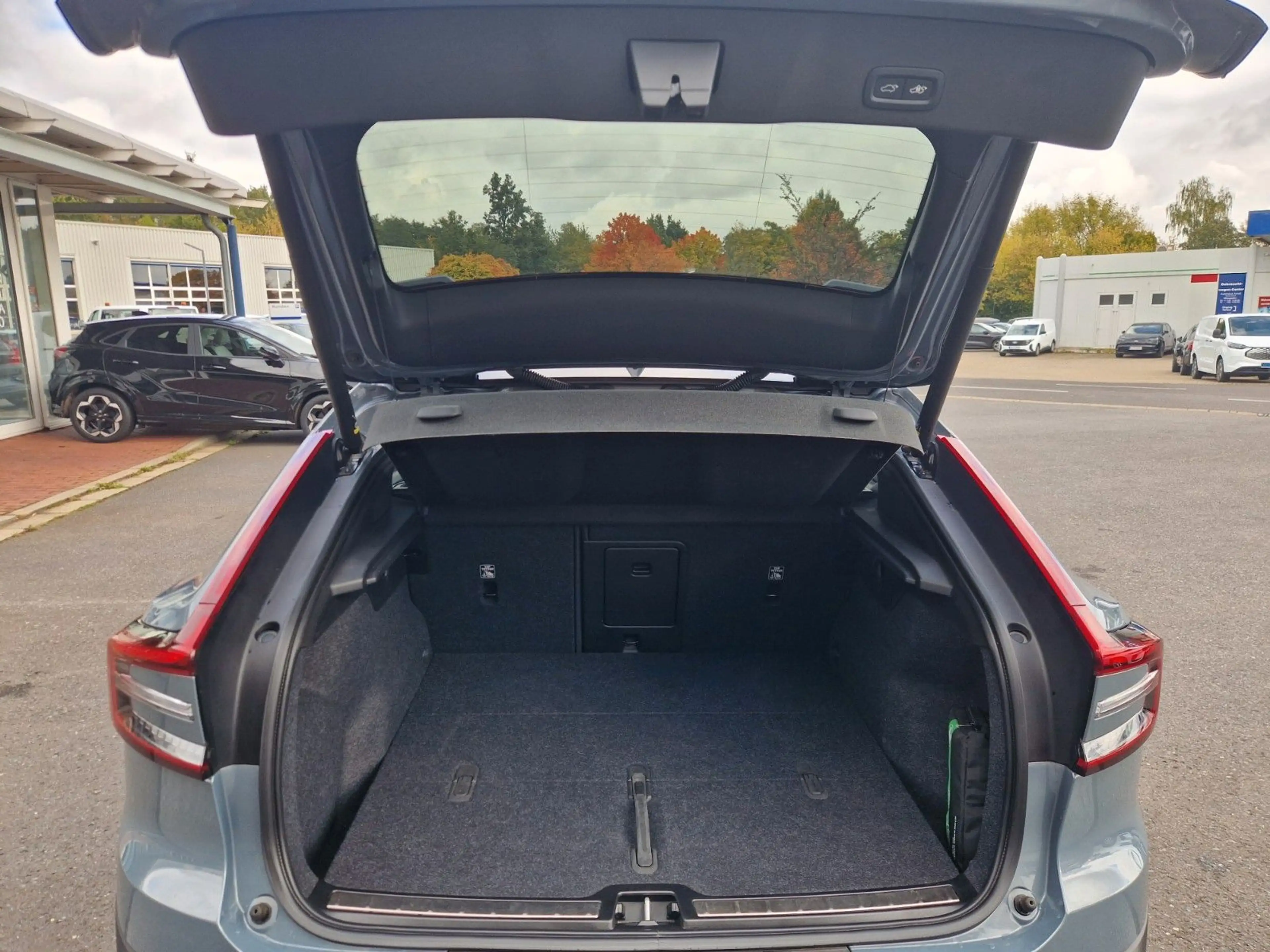 Volvo C40 Ultimate Recharge Pure Electric 2WD — photo 10