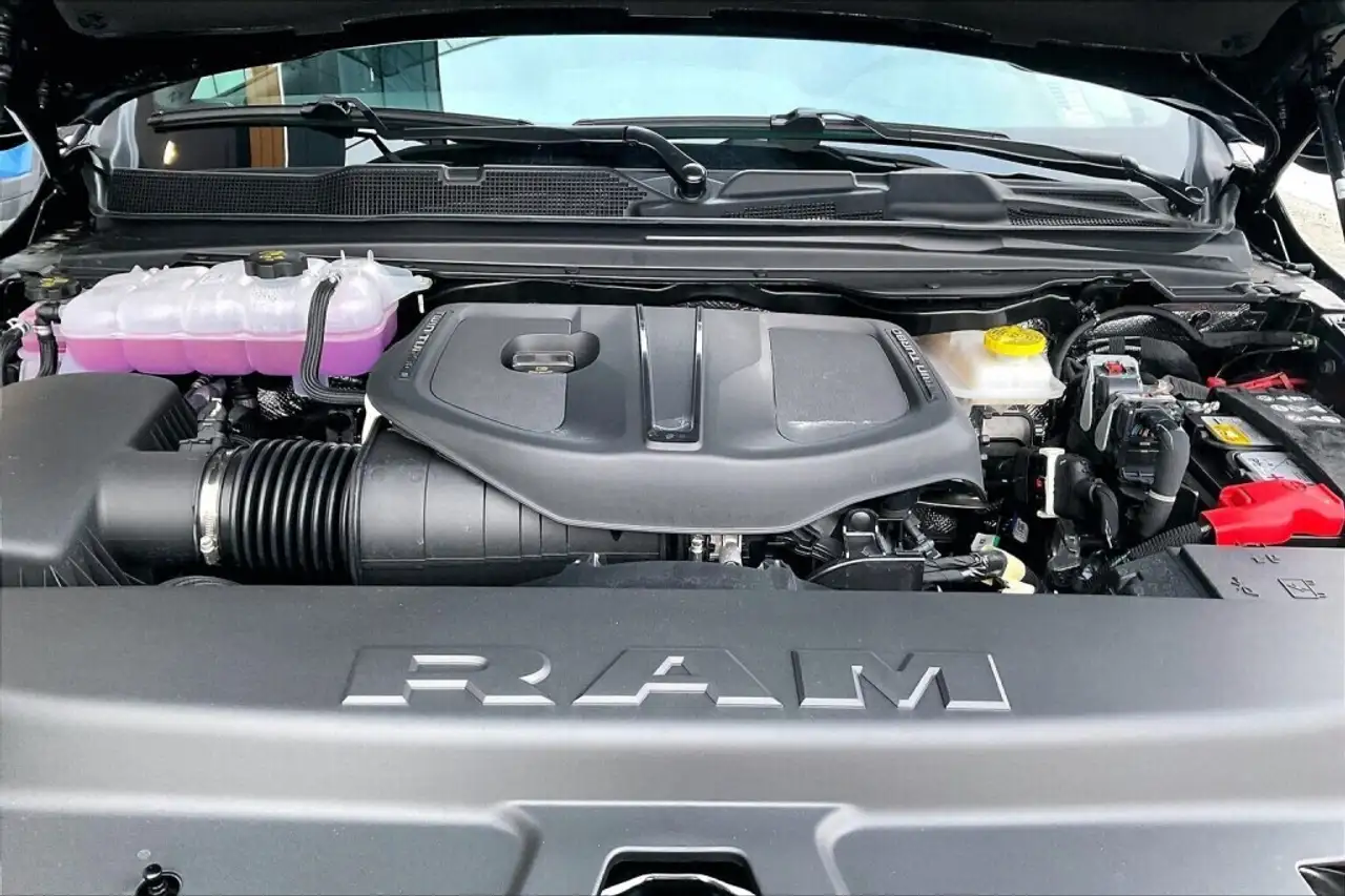 RAM 1500 снимка RAM 1500