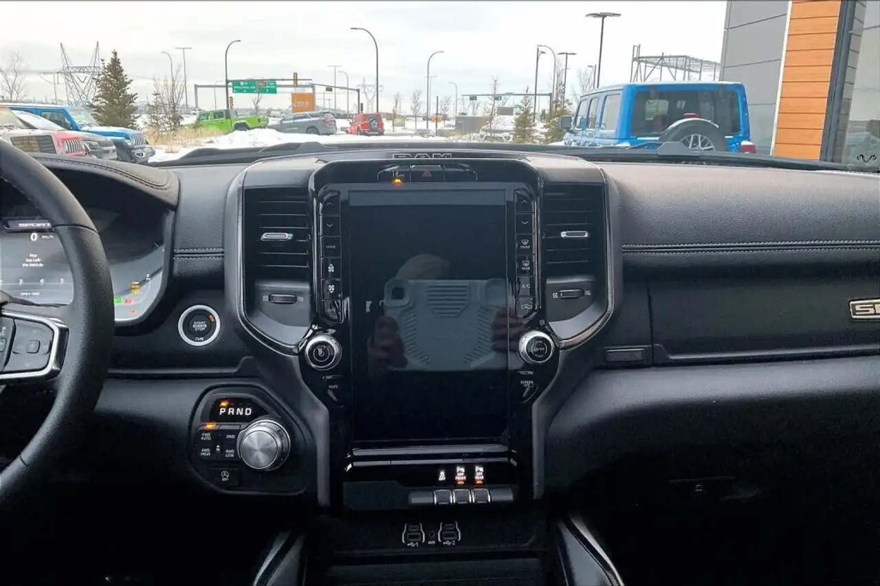 RAM 1500 снимка RAM 1500