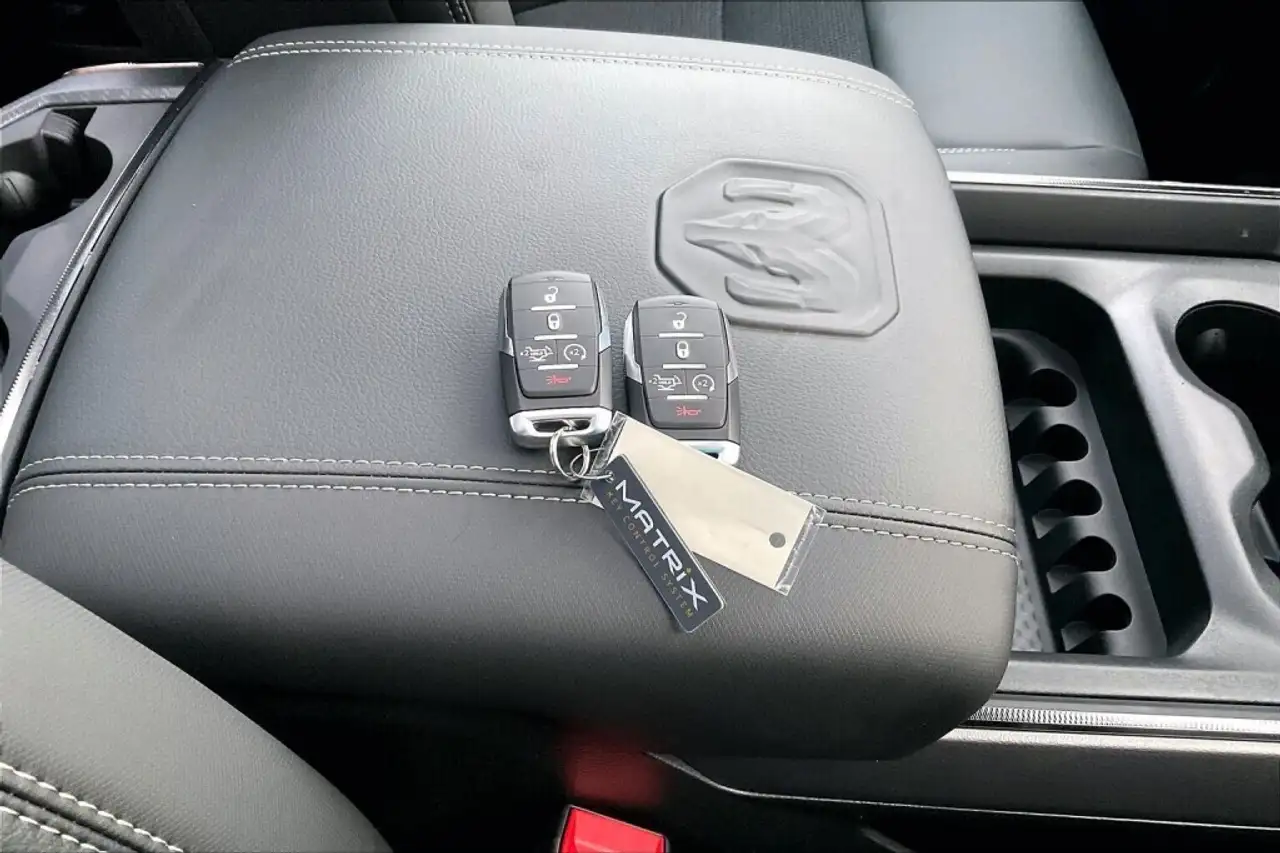 RAM 1500 снимка RAM 1500
