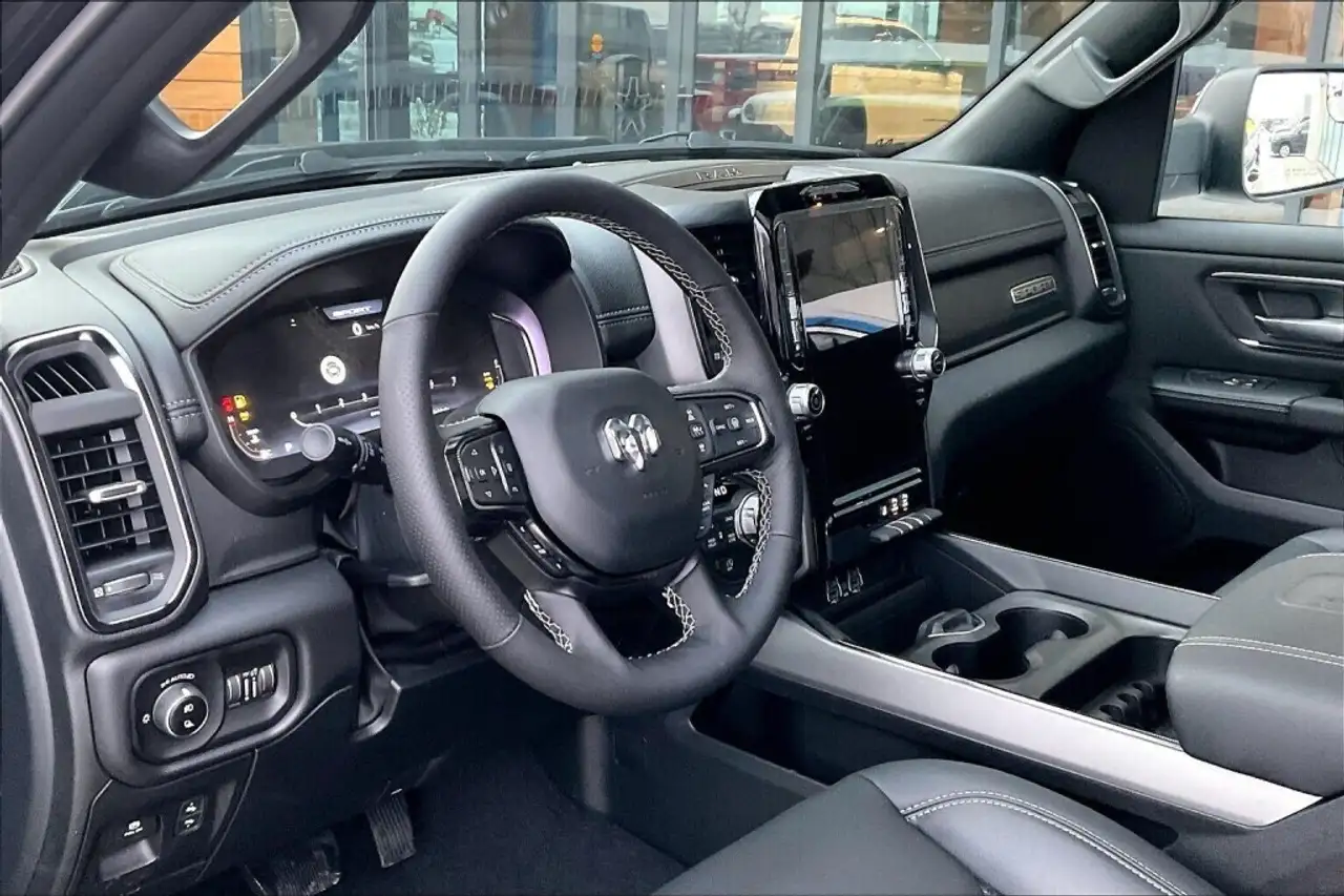 RAM 1500 снимка RAM 1500