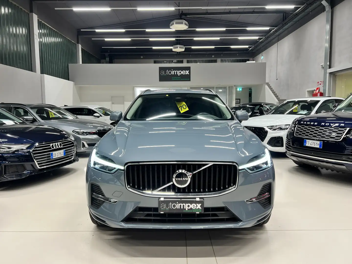 Volvo XC60 XC60 2.0 b4 Momentum Pro awd auto Unico Propr. Grigio - 2