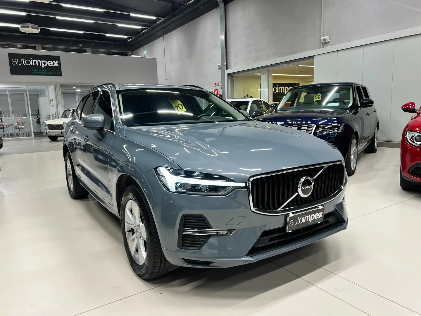 Volvo XC60 XC60 2.0 b4 Momentum Pro awd auto Unico Propr. Grigio - 1