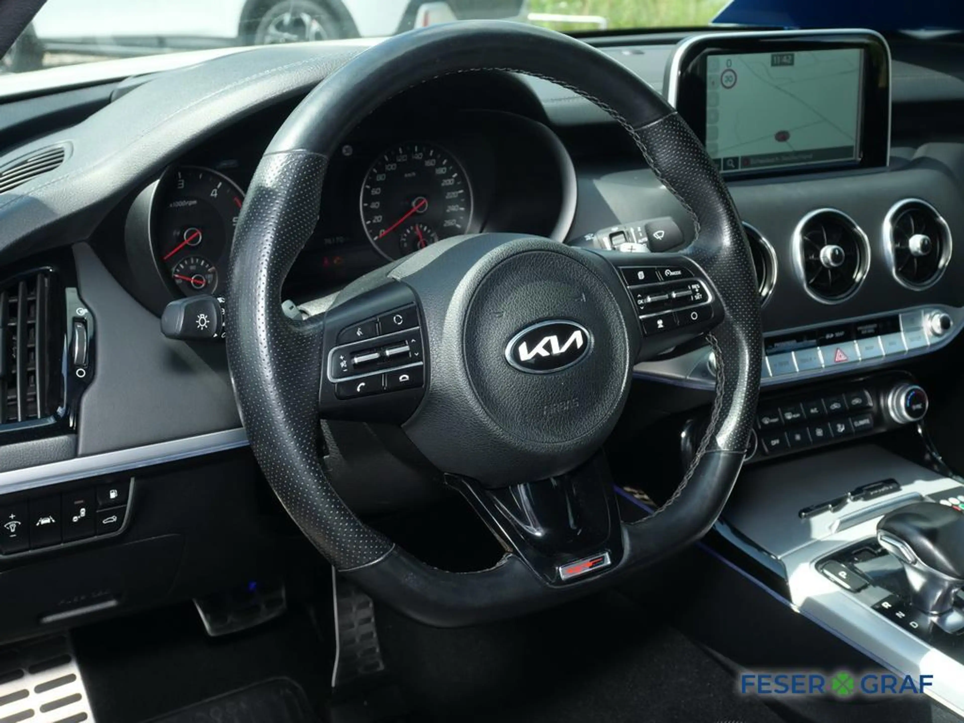 Kia Stinger CRDi VGT 2.2 GT-Line, Dashcam, Pedalbox — photo 6