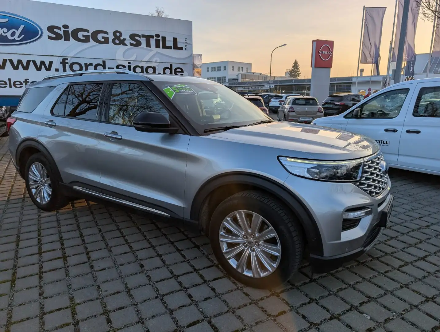 Ford Explorer 3.0 PHEV Platinum PANO*LED*ACC*CAM*7-SITZE Silber - 2