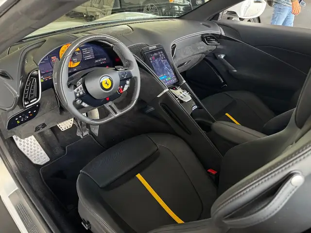 Ferrari Roma view 10