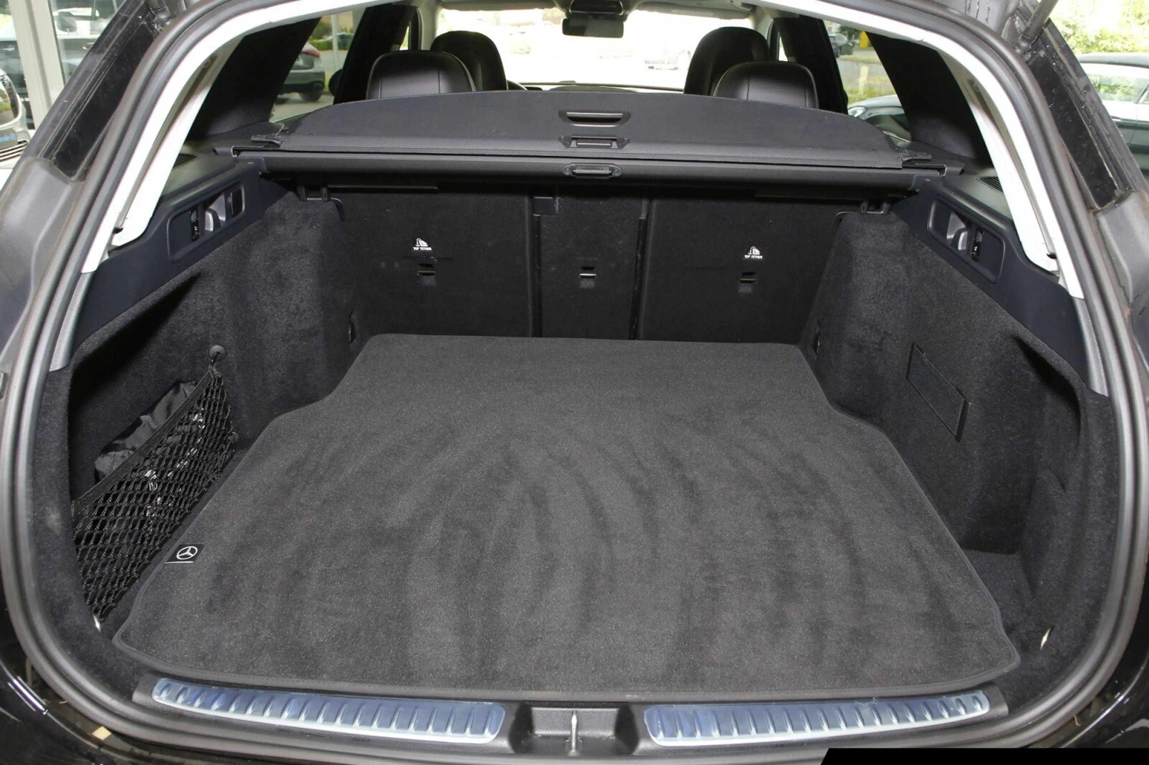 Mercedes-Benz C 220 C 220 d T AMG Night/Totw/Pano/AHK/Memo — photo 15