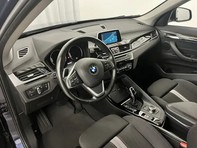 BMW X1 view 8