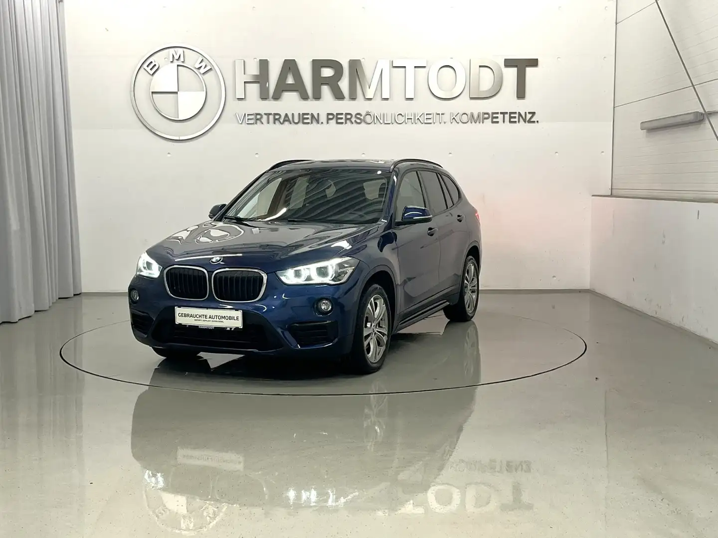 BMW X1 xDrive18d *Sport Line / LED / Navi / RFK / SHZ* Blau - 2