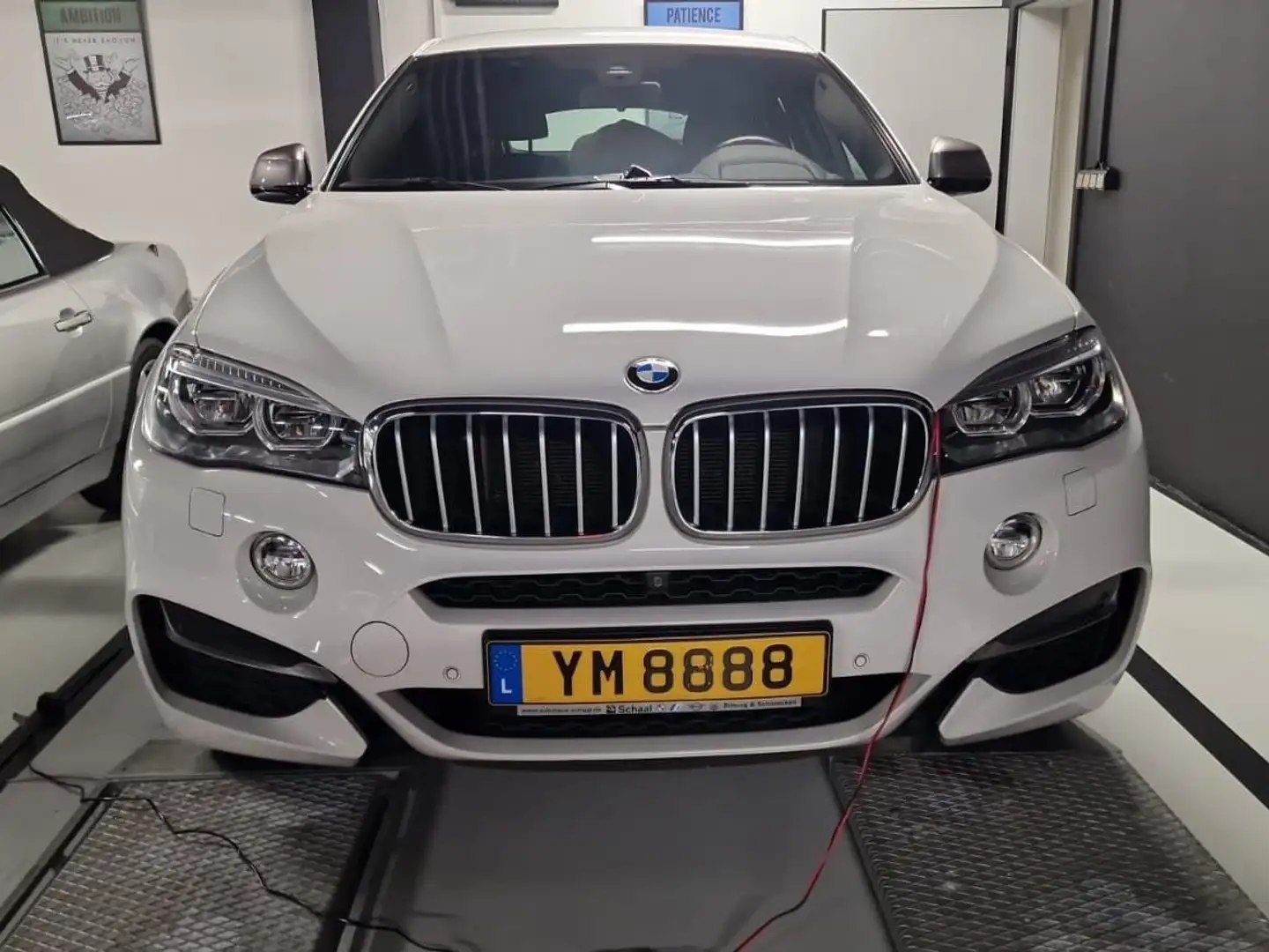 BMW X6 M 50 d Wit - 2