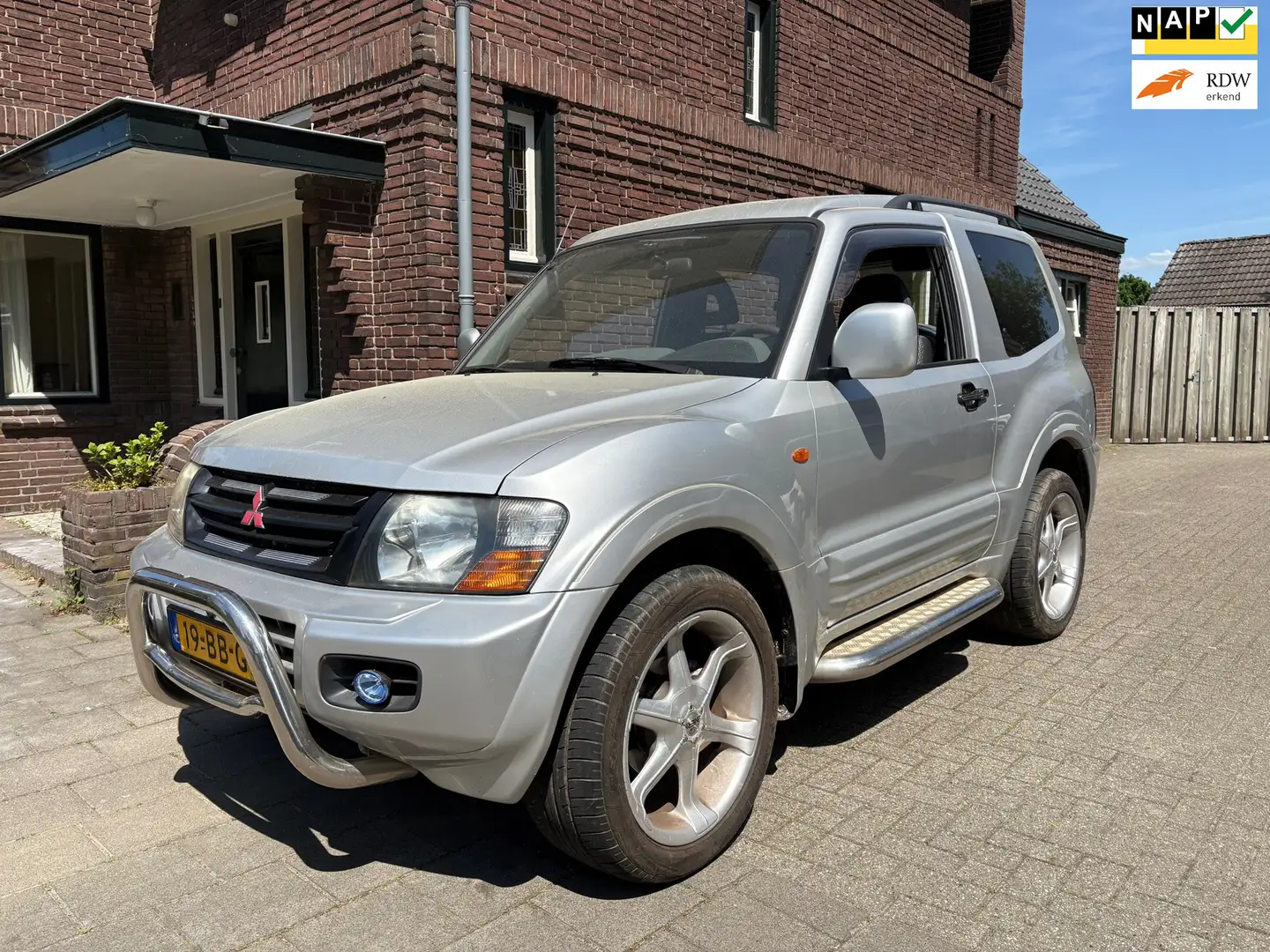 Mitsubishi Pajero 3.2 Di-D GLX HR / 4x4 / airco / nap - 1