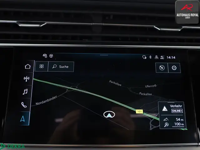 Audi Q8 view 14