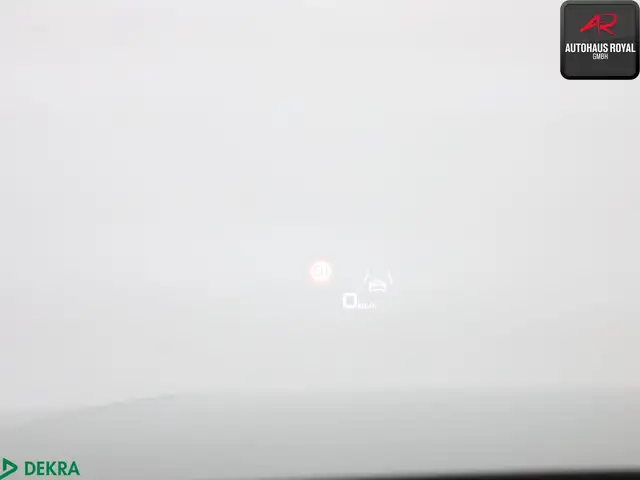 Audi Q8 view 23