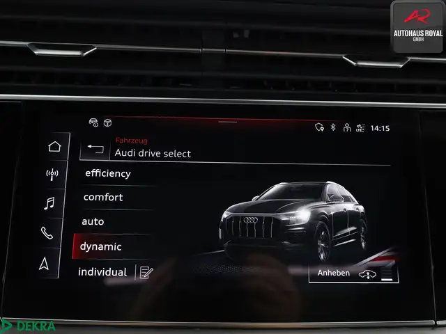 Audi Q8 view 16